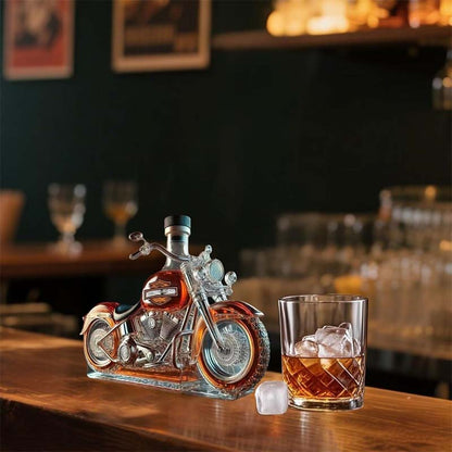 MotoFlaska™ – Raw design meets classic whisky tradition.